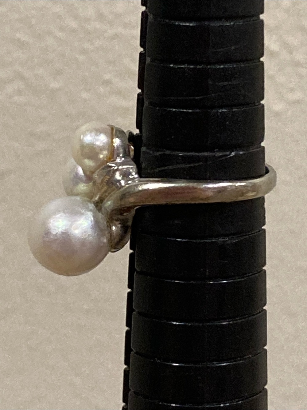 10K Gold Triple Pearl Cluster Ring Size 5.25 White Gold - Picture 9 of 13